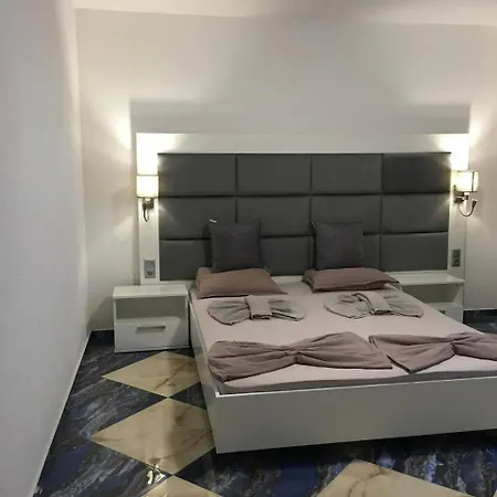 Apartman First Line Pomorie Apartments *